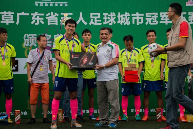 江淮汽车市值受挫，再遭跌停；测试视频在多平台下架引发关注